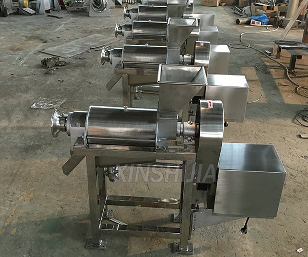 Automatic Fruit and Vegetable Crushing And Extracting Machine automatic fruit and vegetable crushing and extracting machine